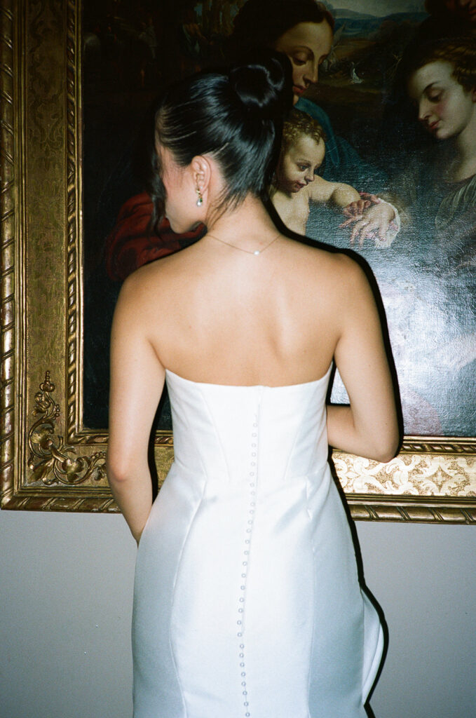 Braut Fotoshooting in Brautmode in Hochzeitslocation Ostsee