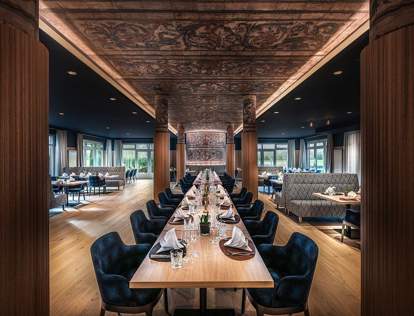 hochzeitslocation hamburg hochzeitsplanung mit dilane weddings saal und restaurant des hotels