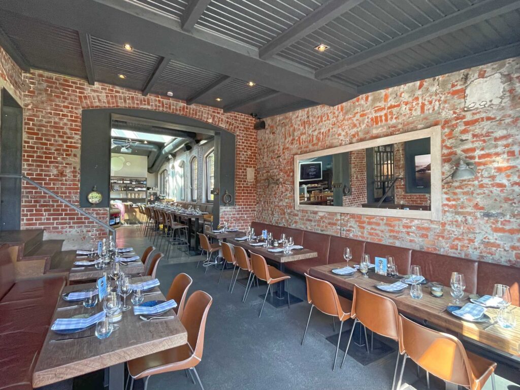 Industrial Chic Hochzeitslocation in Hamburg mit hohen Decken